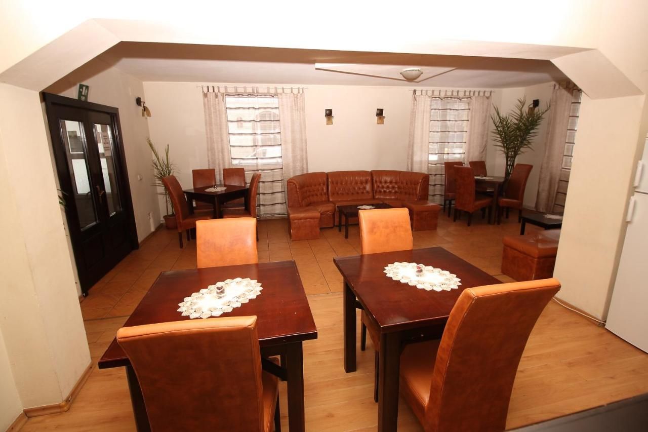 Гостевой дом Pension Sinaia - Casa Ta Синая-16