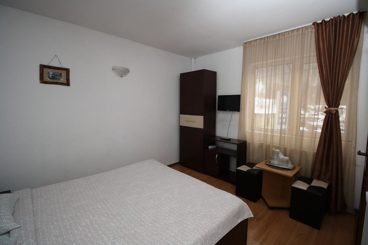 Гостевой дом Pension Sinaia - Casa Ta Синая-25