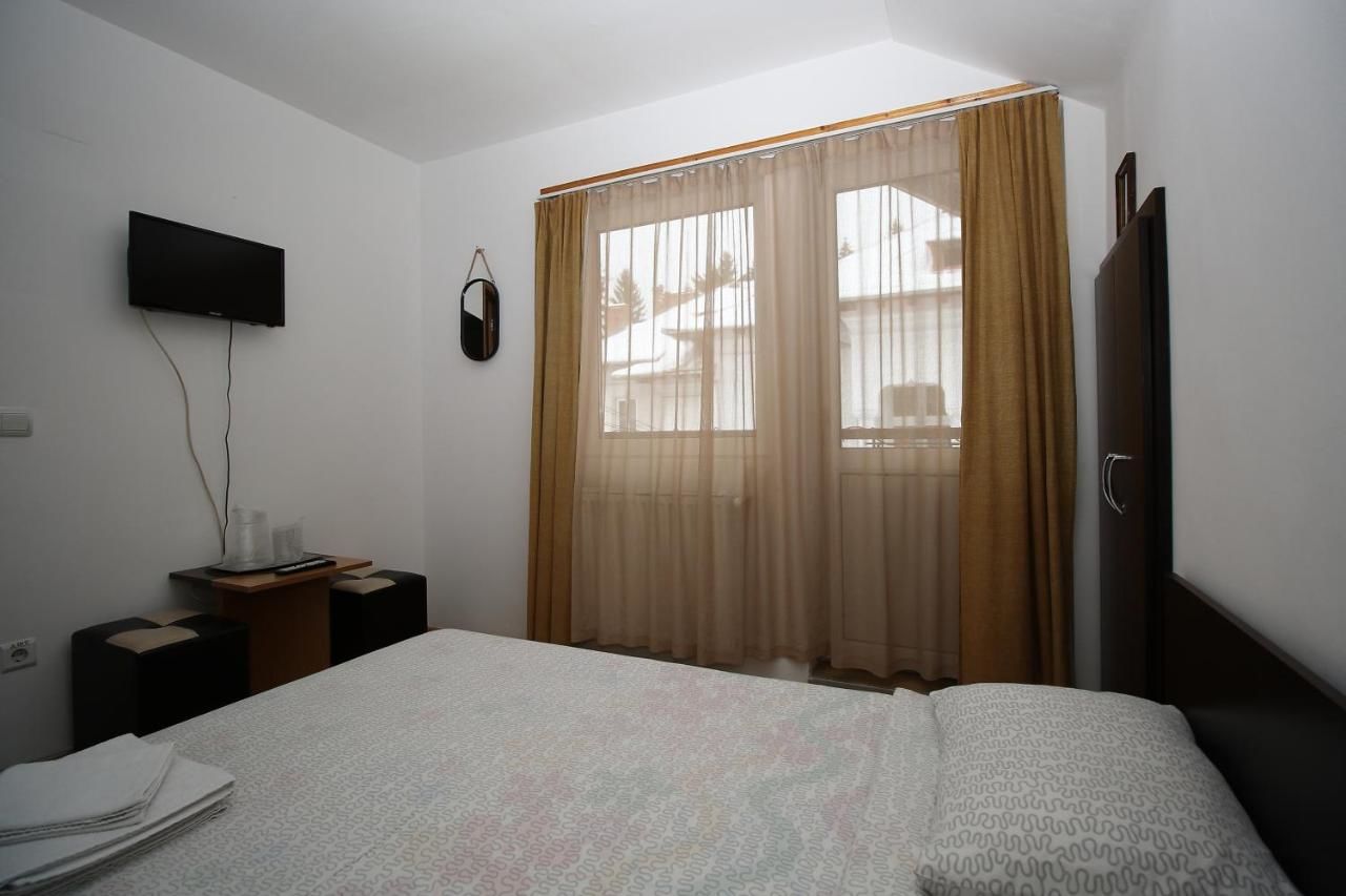 Гостевой дом Pension Sinaia - Casa Ta Синая-45