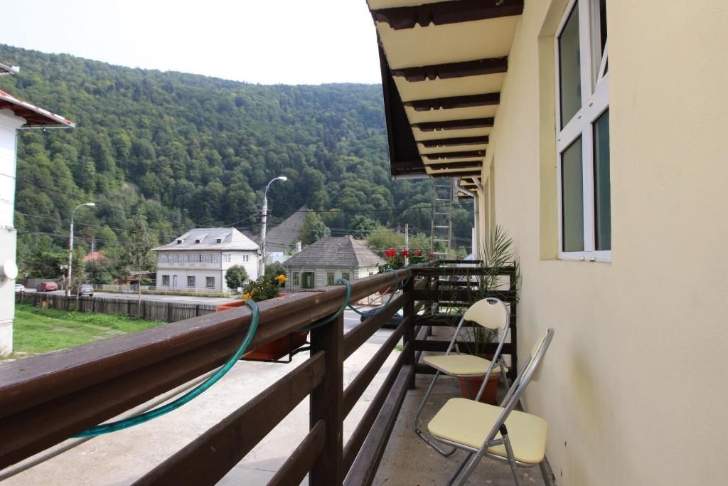 Гостевой дом Pension Sinaia - Casa Ta Синая