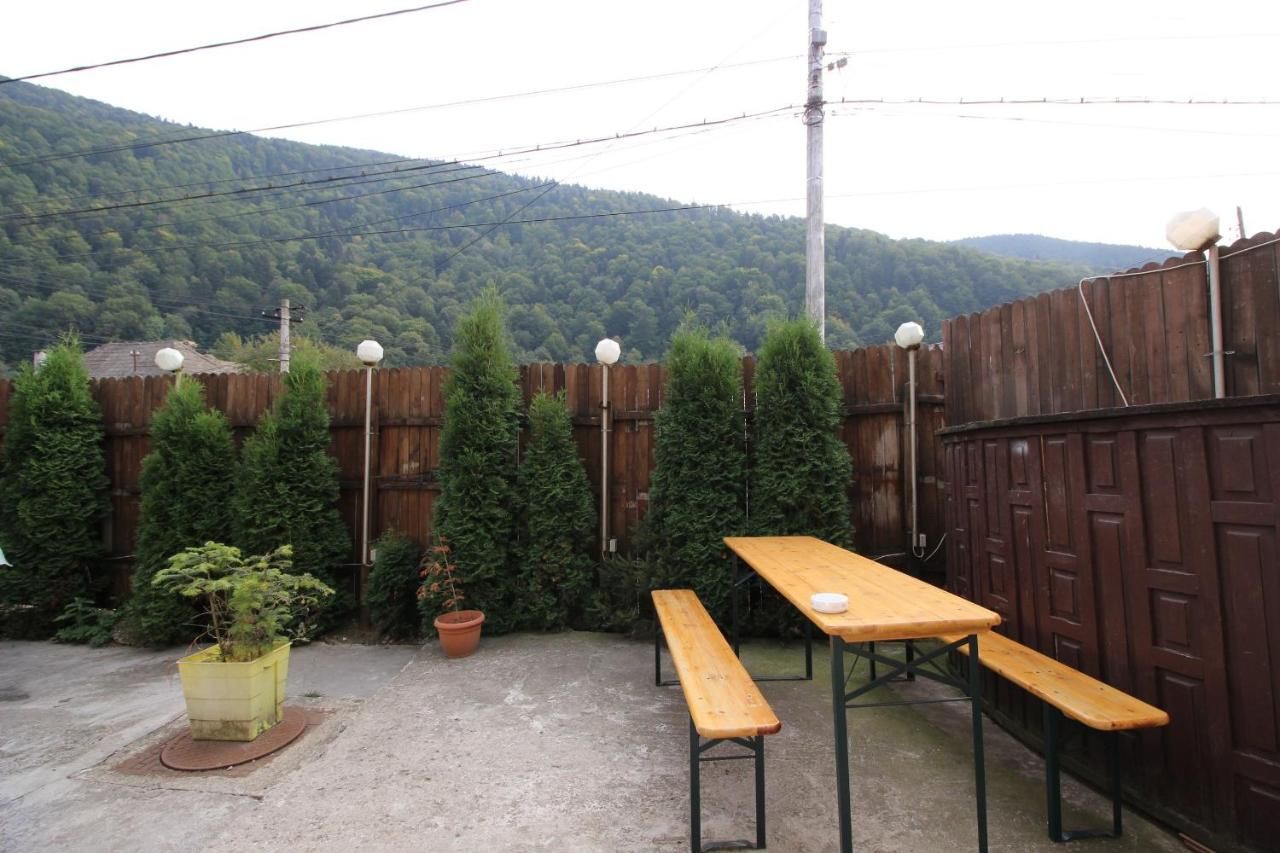 Гостевой дом Pension Sinaia - Casa Ta Синая-12
