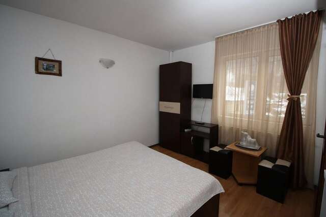 Гостевой дом Pension Sinaia - Casa Ta Синая-24