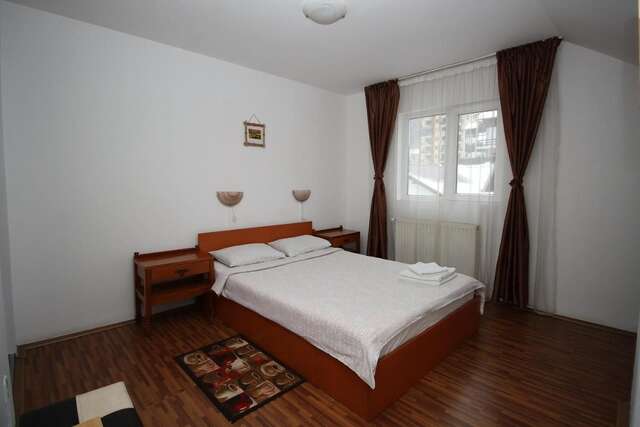 Гостевой дом Pension Sinaia - Casa Ta Синая-31